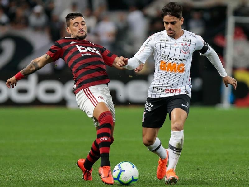 Soi kèo Flamengo vs Corinthians 10/8/2022